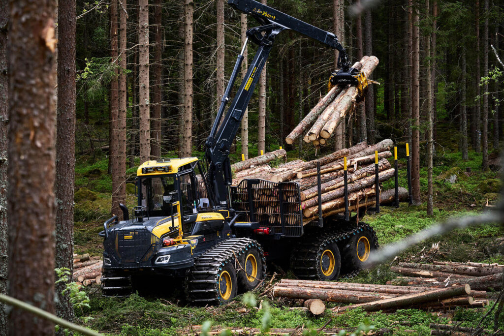 Rückezug PONSSE Mammoth im Einsatz im Wald
